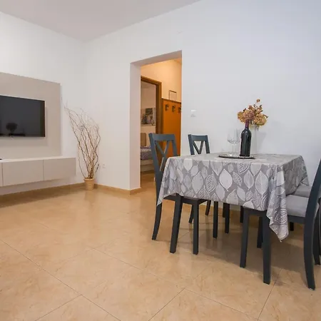 Apartment Ivan 2 Funtana Exterior photo